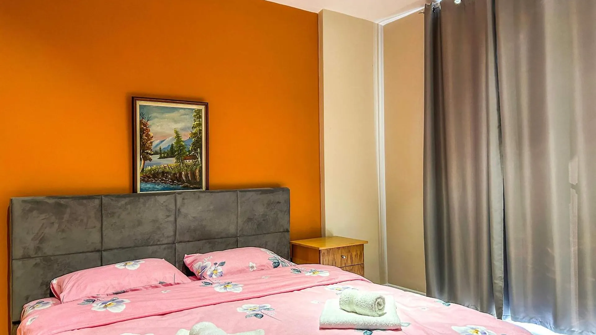 Apartment With A Terrace 1320 Durrës