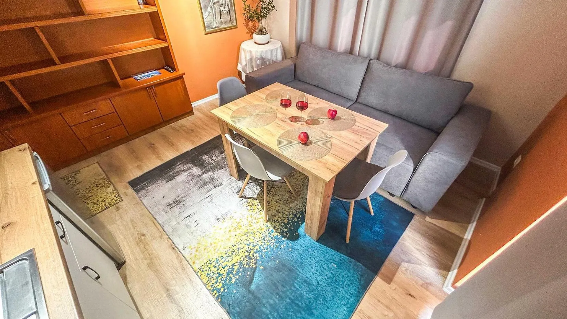 Apartment With A Terrace 1320 Durrës